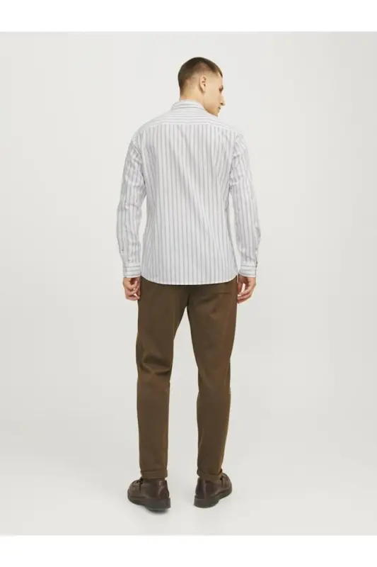 Slim fit, casual shirt. - 4