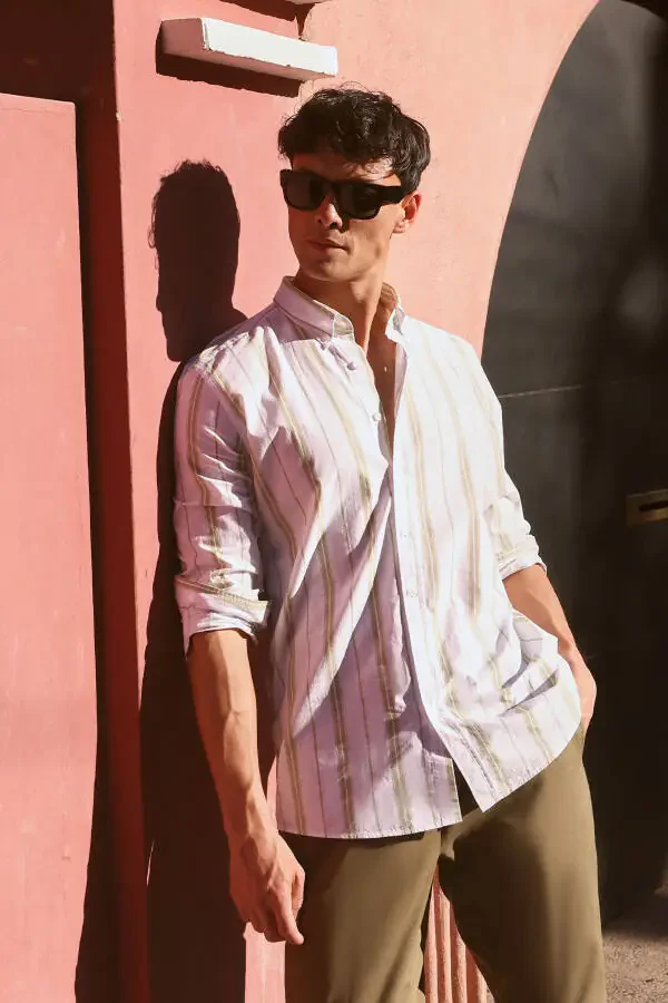 Slim Fit Dar Kesim %100 Pamuk Düğmeli Yaka Çizgili Ekru-Yeşil Gömlek - 1