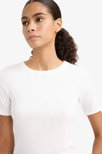 Slim Fit Dar Kesim Bisiklet Yaka Basic Düz Fitilli Kaşkorse Kısa Kollu Tişört-Ekru - 5