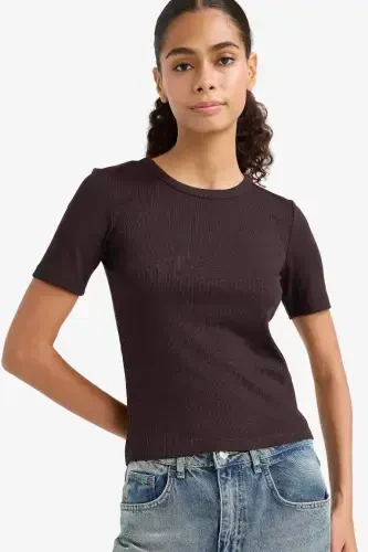 Slim Fit Dar Kesim Bisiklet Yaka Basic Düz Fitilli Kaşkorse Kısa Kollu Tişört-Kahve 