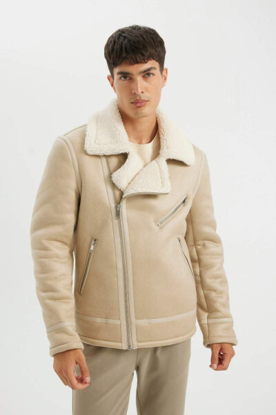 Slim Fit Faux Leather Jacket with Zippered Collar Faux Fur Lining in Off-White - 4