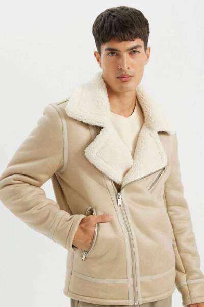 Slim Fit Faux Leather Jacket with Zippered Collar Faux Fur Lining in Off-White - 8