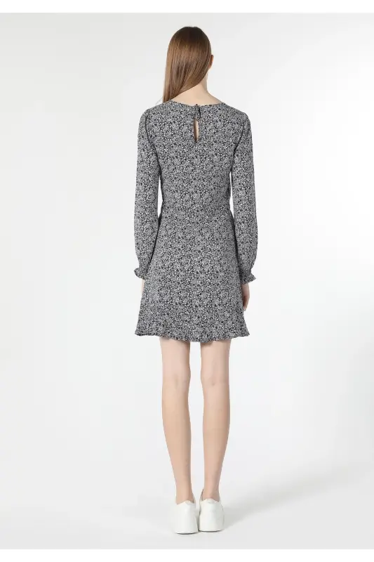 Slim fit floral printed navy blue women's dress. - 2