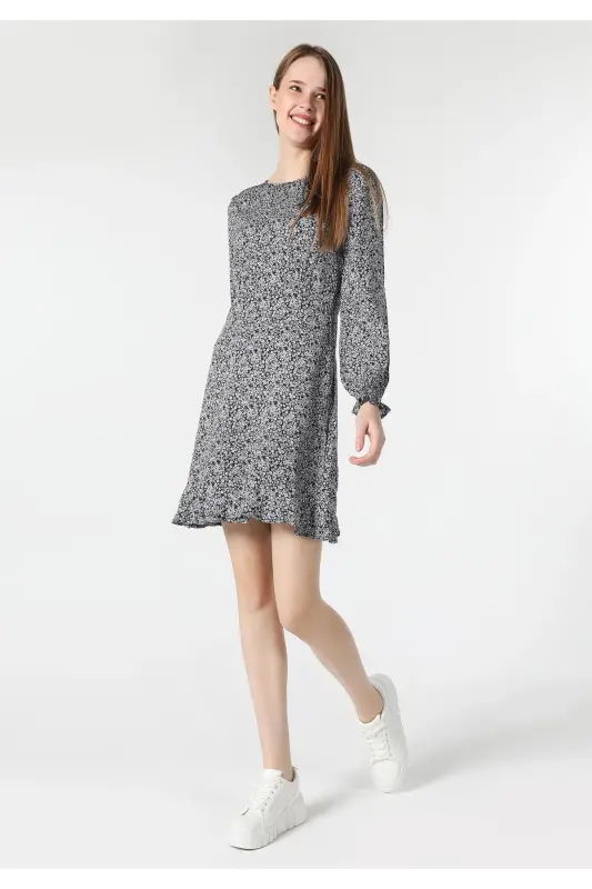 Slim fit floral printed navy blue women's dress. - 3