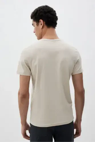 Slim Fit futbolka - Ochiq bej - 5