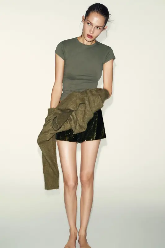 SLIM FIT KISA KOLLU T-SHIRT-Haki - ZARA