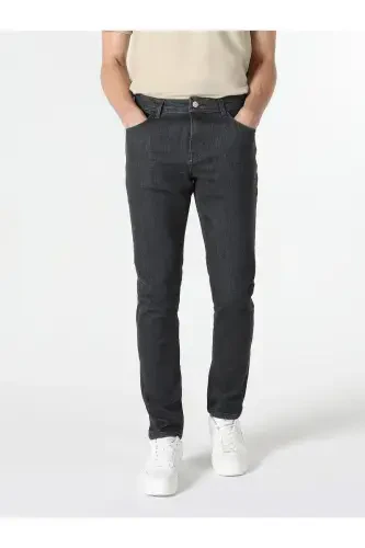 Slim fit, low rise, skinny denim men's jeans. - 4