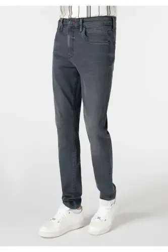 Slim fit, low rise, straight leg black men's pants. - 4