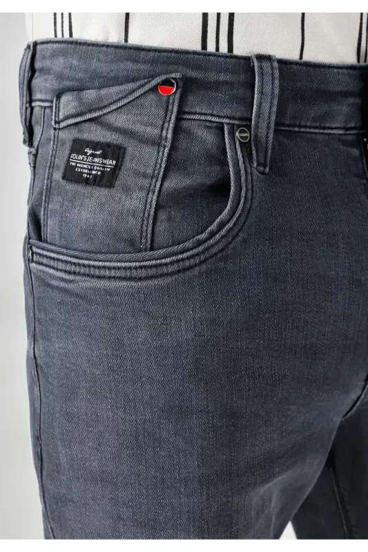 Slim fit, low rise, straight leg black men's pants. - 5