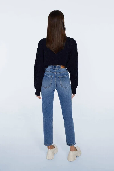 Slim Fit Mom Jean - 10