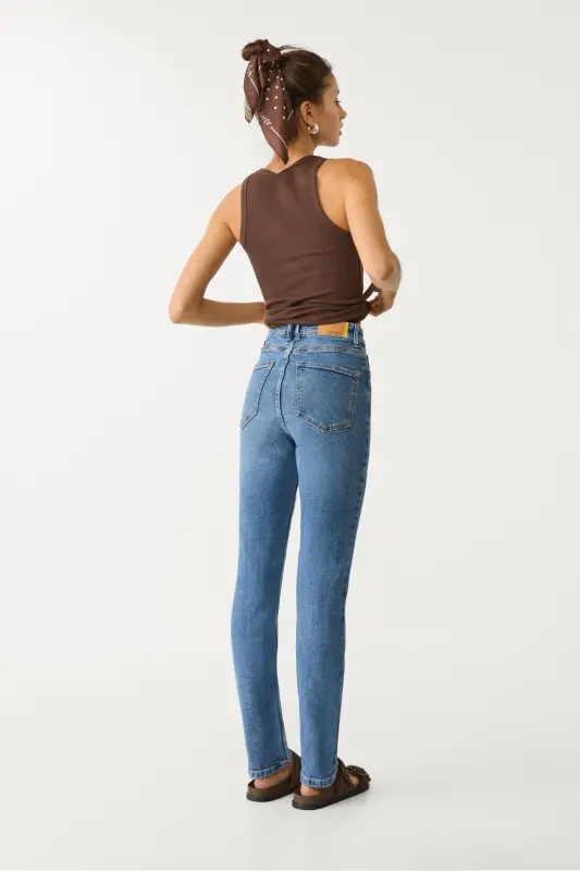 Slim Fit Mom Jean - 5
