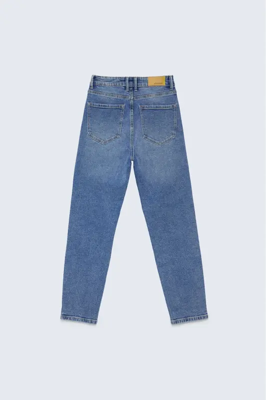 Slim Fit Mom Jean - 7