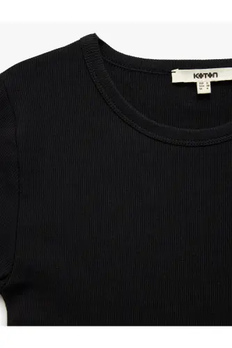 Slim Fit Pamuklu Kısa Kollu Bisiklet Yaka Kadın Basic Tişört - Siyah - 3