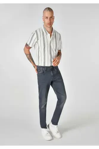 Slim fit, pastki qismi past, to'g'ri oyoqli qora erkaklar shimini. - 3