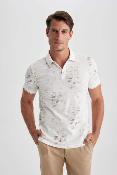Slim Fit Dar Kesim Polo Yaka Baskılı Kısa Kollu Tişört Kırık Beyaz - 7