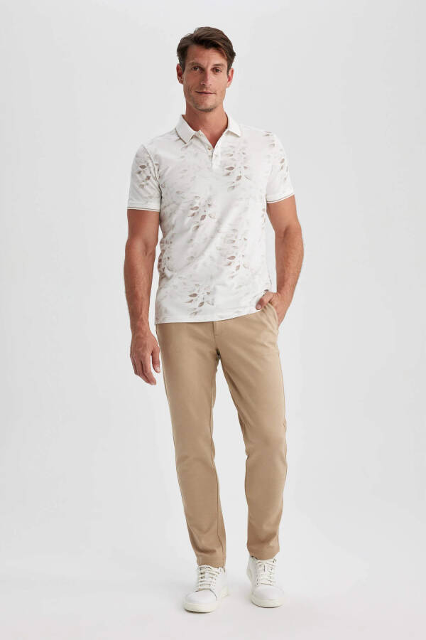 Slim Fit Dar Kesim Polo Yaka Baskılı Kısa Kollu Tişört Kırık Beyaz - 8