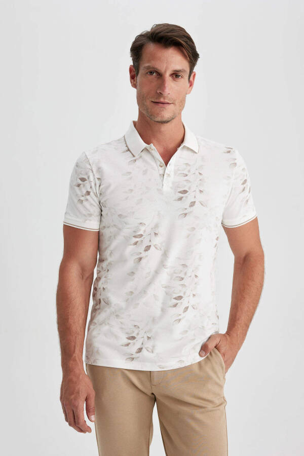 Slim Fit Dar Kesim Polo Yaka Baskılı Kısa Kollu Tişört Kırık Beyaz - 9