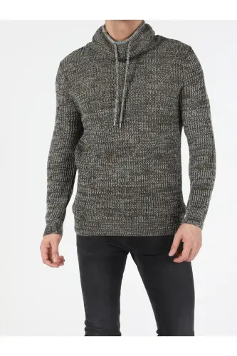 Slim Fit sal yaxali haki rangli erkaklar ko'ylagi - 1