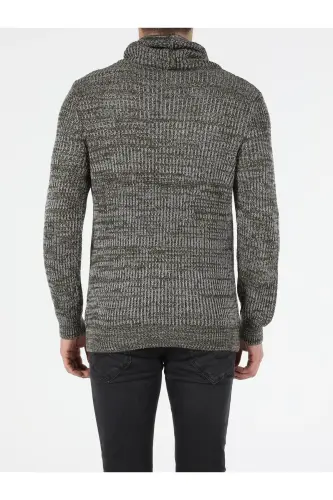 Slim Fit sal yaxali haki rangli erkaklar ko'ylagi - Modazone (1)