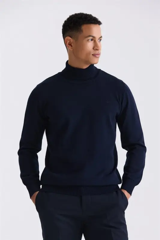 Slim Fit Solid Turtleneck Knitted Pullover - JAKAMEN