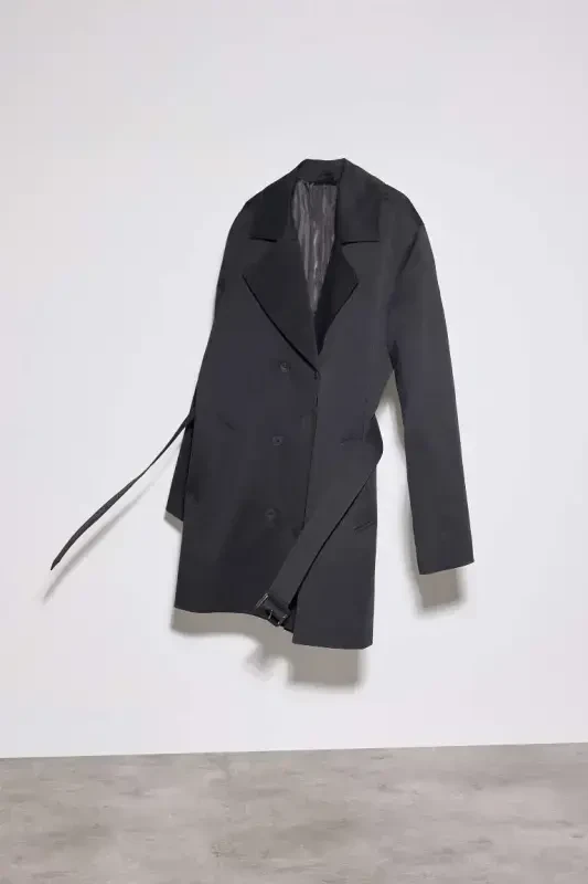 Slim Fit Tor kesilgan tugmachali kamarli trençkot qora - 10