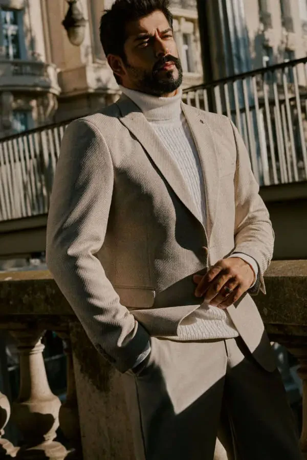 Slim Fit Tor kesimli, galstukli yoqali, naqshli, qopqoqli cho'ntak. - 1