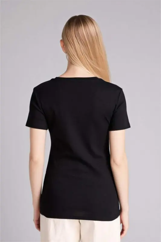 Slim Fit V bo'yinli qisqa yengli ribana futbolkasi qora - 5