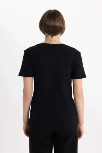 Slim Fit V bo'yinli qisqa yengli ribana futbolkasi qora - 6