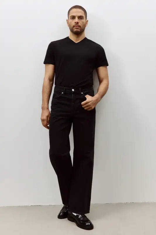 Slim Fit V-Neck T-Shirt - H&M