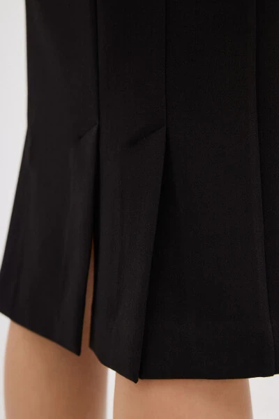 Slit Detail Skirt - 3