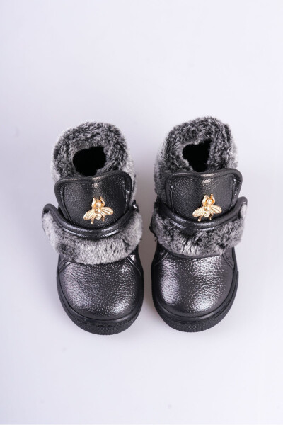 Smoked Furry Bee Detailed Hook and Loop Non-Slip Sole Girls' Boots - 3