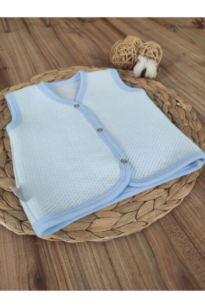 Snap button, sleeveless, quilted baby vest. 100% cotton, blue-white colors, for baby girls and boys. - 5