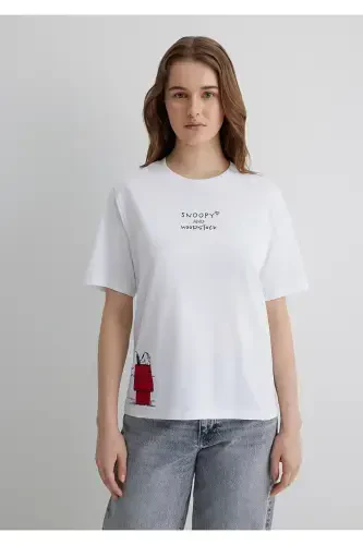 Snoopy Baskılı Beyaz Tişört Regular Fit / Normal Kesim 1613363-620 - 5