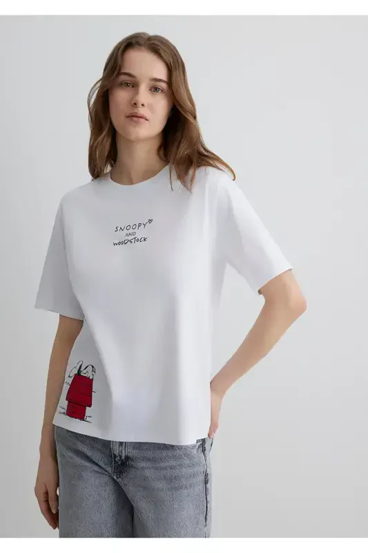 Snoopy Baskılı Beyaz Tişört Regular Fit / Normal K - 4