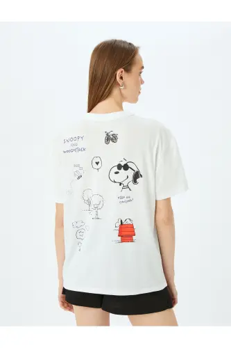 Snoopy Printed Licensed Crew Neck Short Sleeve Oversize T-Shirt - 4
