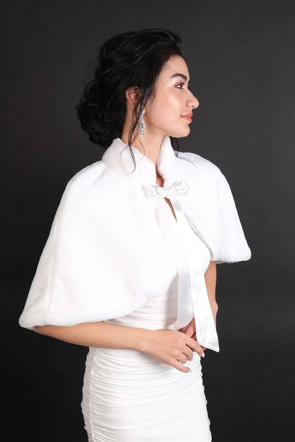 Soft Bridal Bolero with White Ribbon Brooch - 2