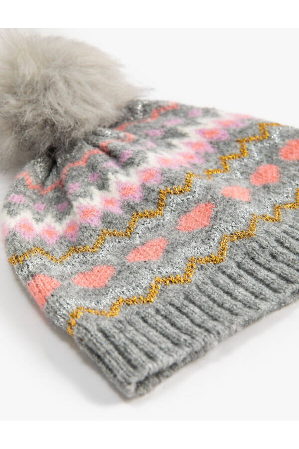 Soft plush pom-pom beanie - 6