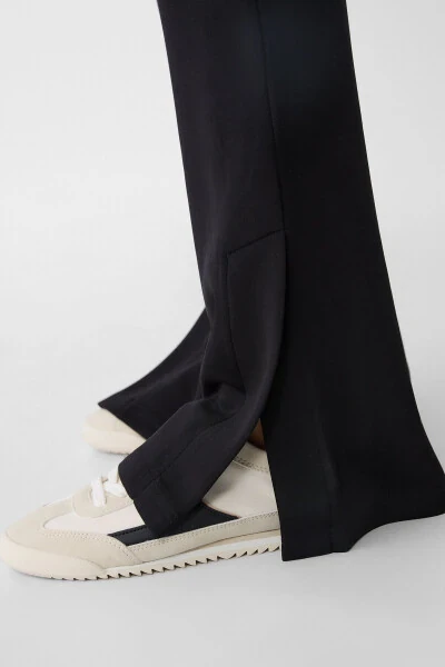 Soft Spanish-style wide-leg trousers. - 4