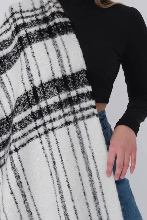 Soft Textured Patterned Shawl Shawl2022-d1 - 4