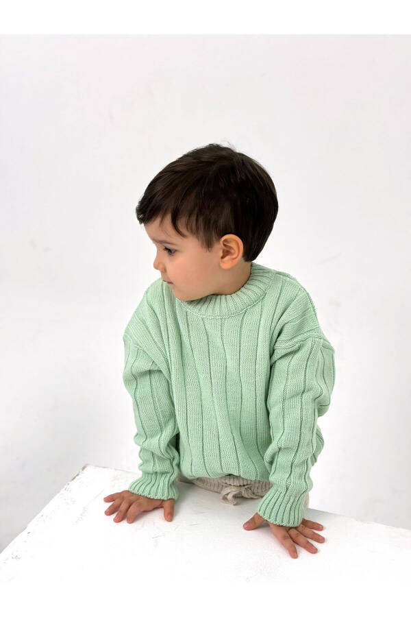 Solid Green Knitted Thick Cable Baby/Child Knit Sweater (Please Specify Full Age) - 1