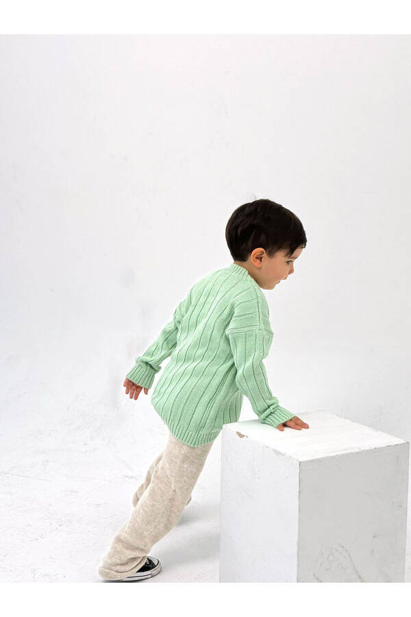 Solid Green Knitted Thick Cable Baby/Child Knit Sweater (Please Specify Full Age) - 4