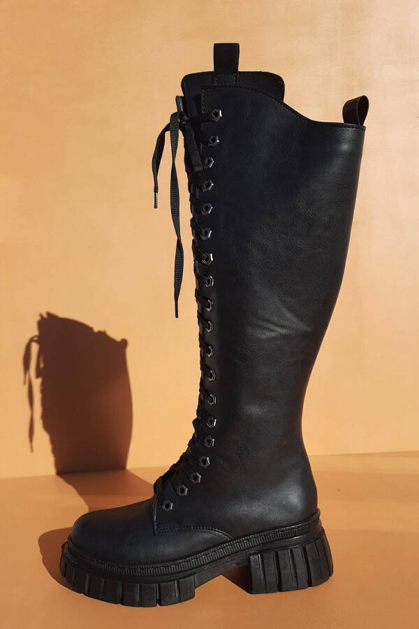 Sophia women's boots, with a long zipper and laces. - 3