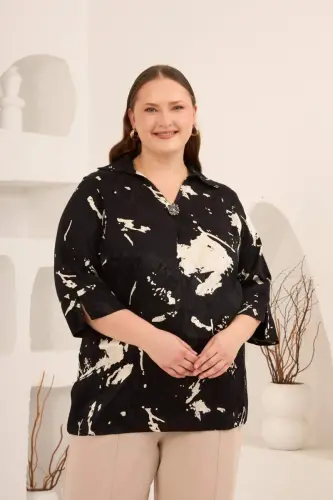 Soyut Desenli Broş Detaylı Kadın Büyük Beden Bluz Siyah - 1