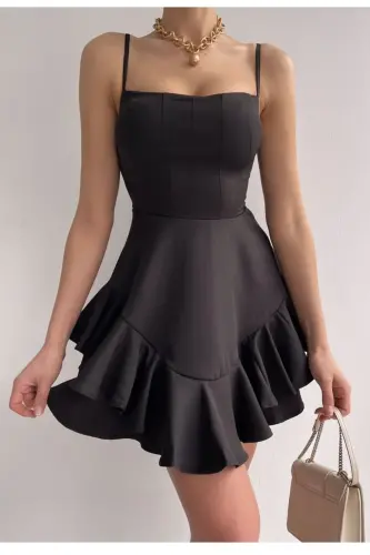 Sozlanadigan ingichka kamarga ega, katli detallarga ega qora kechki libos va qora bitiruv libosi 102-QORA KECHKI LIBOS 102 - LOVEBOX (1)