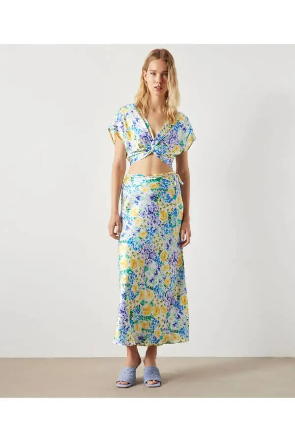 Spiral Flower Pattern Blouse - 4