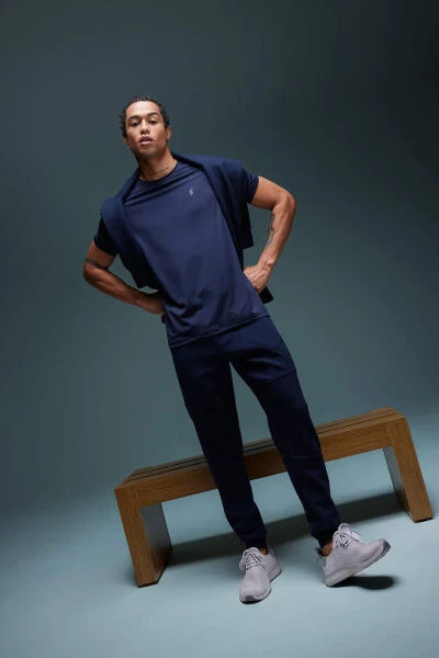 Спортивные брюки DeFactoFit Slim Fit с двумя карманами, эластичными штанинами, из ткани для подводного плавания Scuba, темно-синего цвета - Defacto (1)