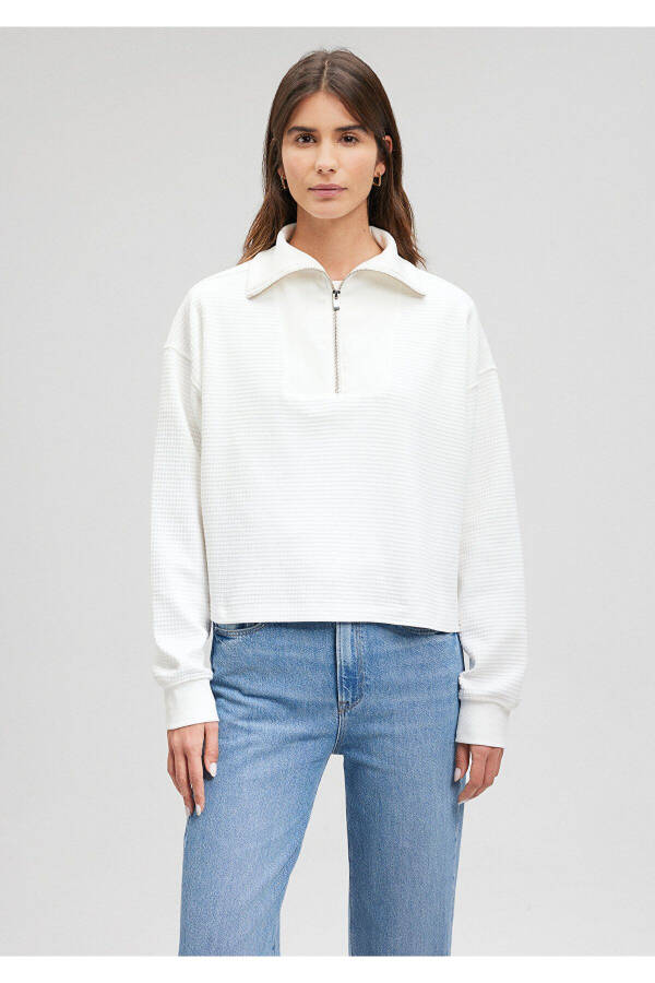 Sporty Lux Half-Zip White Sweatshirt 1s10169-70057 - 11