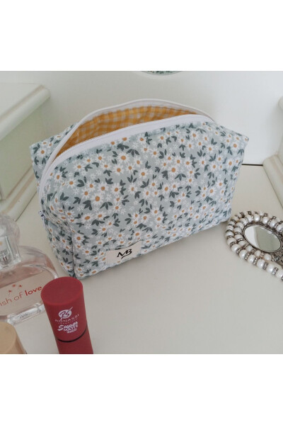 Spring Daisy Makeup Bag - Large - 16