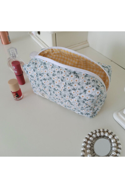 Spring Daisy Makeup Bag - Large - 4