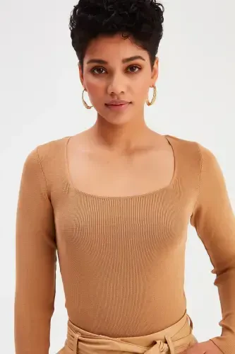 Square Neck Sweater - Mink - Sateen (1)